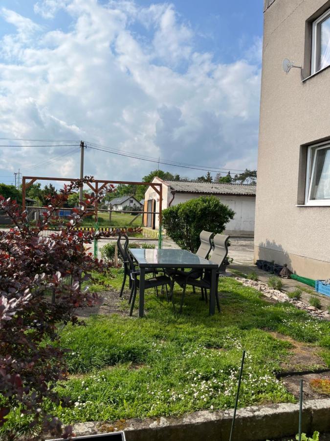 Monstera I Apartment Kolín Exterior photo